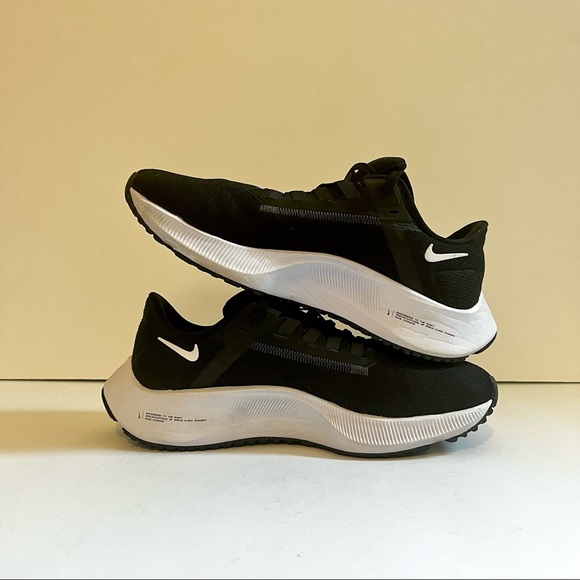 Nike Women’s Air Zoom Pegasus 38 (Size 7) - Picture 3 of 5